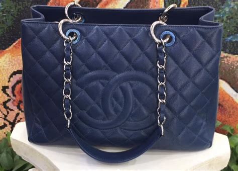 chanel quilted caviar leather grand shopping tote bag